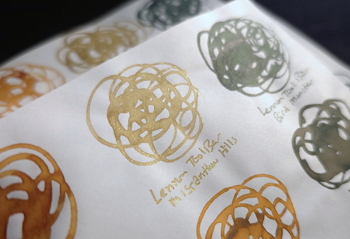 A closeup of the soft shimmery gold ink swatch of Lennon Tool Bar Miscanthus Hills.
